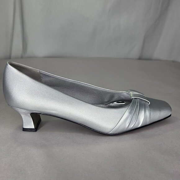 NWT Easy Street Women's Waive Metallic Square Toe Kitten Heel Pumps - Picture 3 of 7